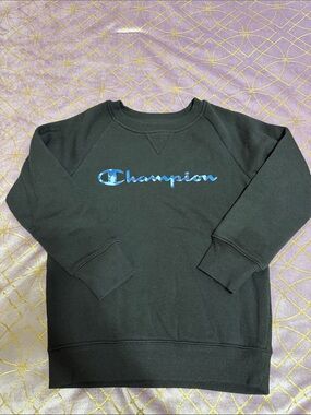 💥 KIDS Champion Black Crewneck Sweatshirt with Blue Camo-ish Logo
